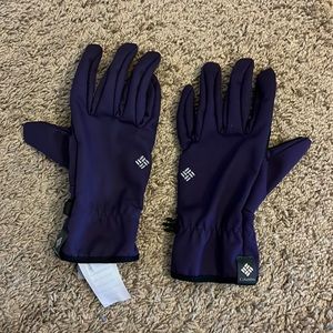 Columbia purple and black women’s gloves, size Large, slim fit